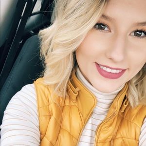 Meet your Posher, Ashley